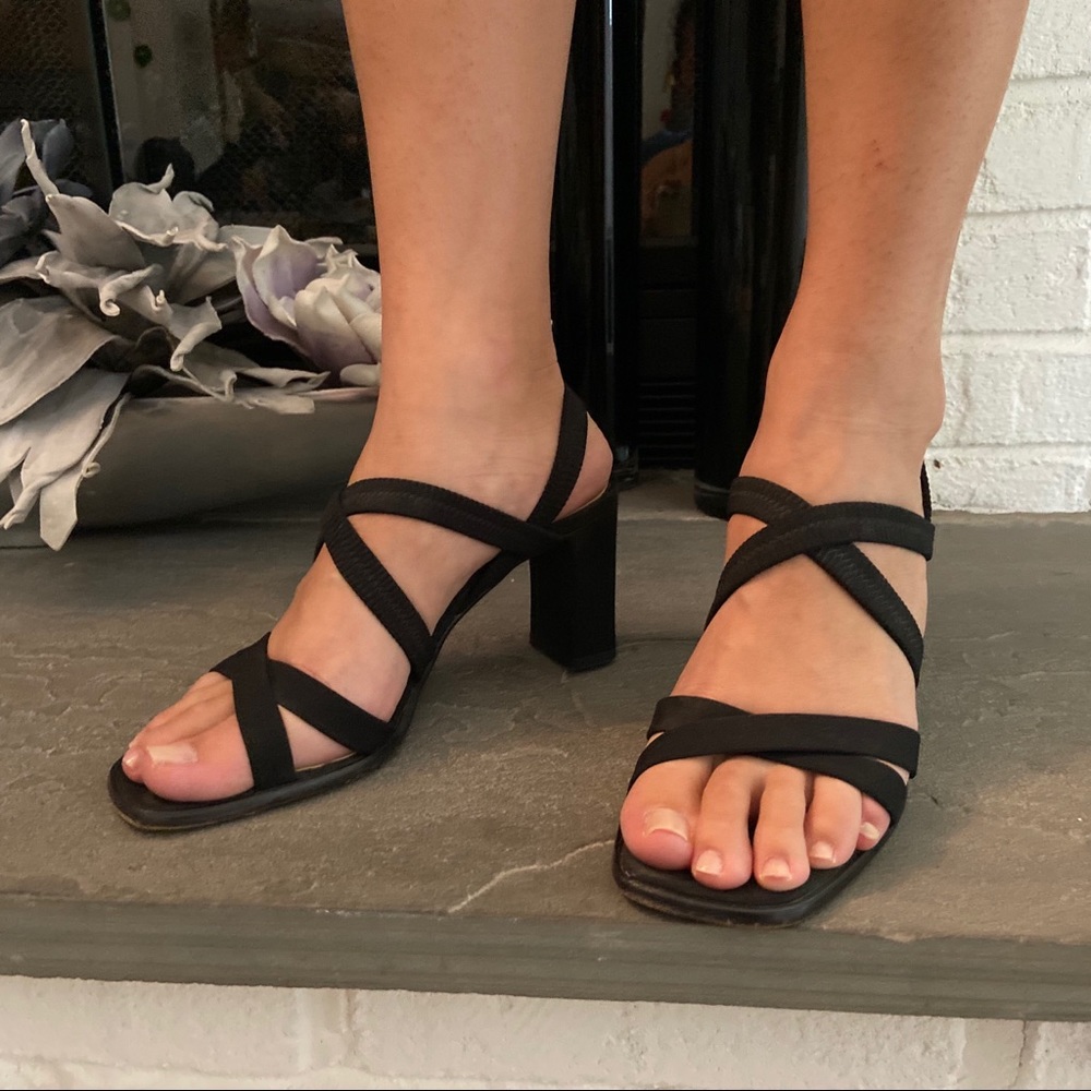 heeled sandal